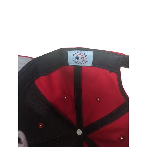 MLB Fan Favorite Philadelphia Phillies Red Men Structured Adjustable Hat Cap NEW - Picture 9 of 10